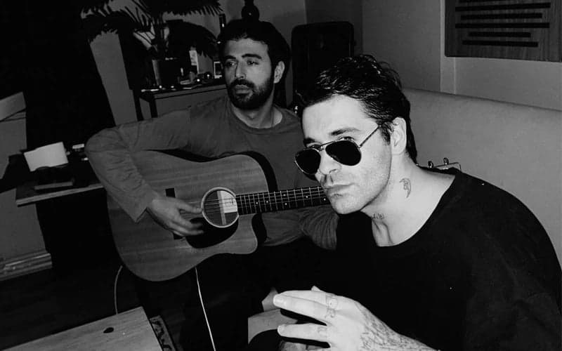 Kendimden Hallice Akustik Konseri