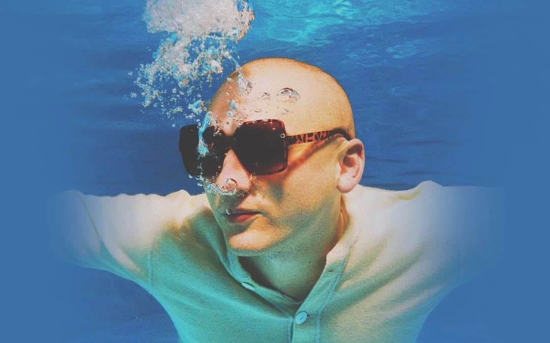 %100 Müzik Sunar: Yellow Days, Öncesi: Light Motiv
